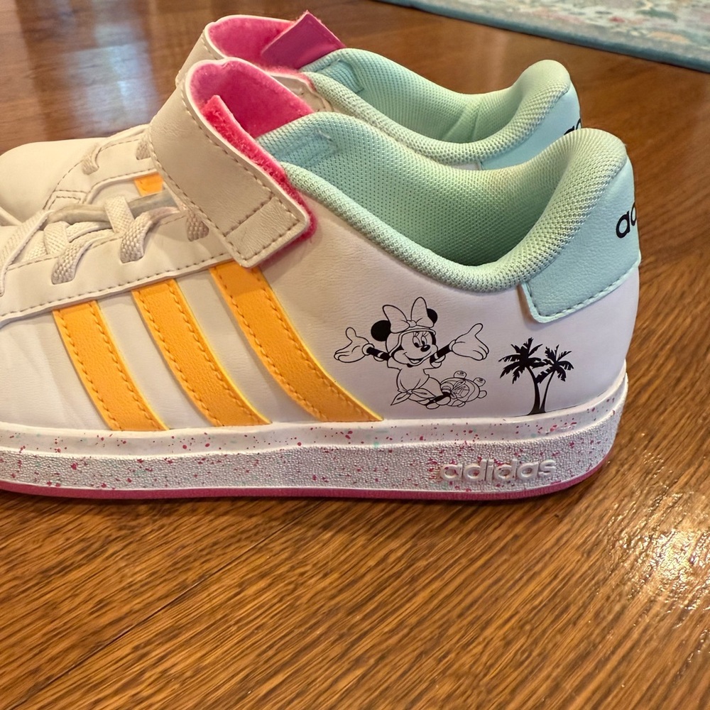 Adidas x Disney White and Yellow Sneakers with Whimsical Design in EUC